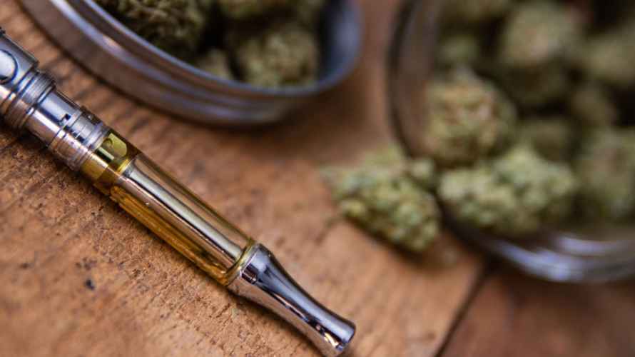 Dab pen and shatter pen are actually two names for extremely similar devices. The main difference between these two types of pens is all about the concentrates they use.