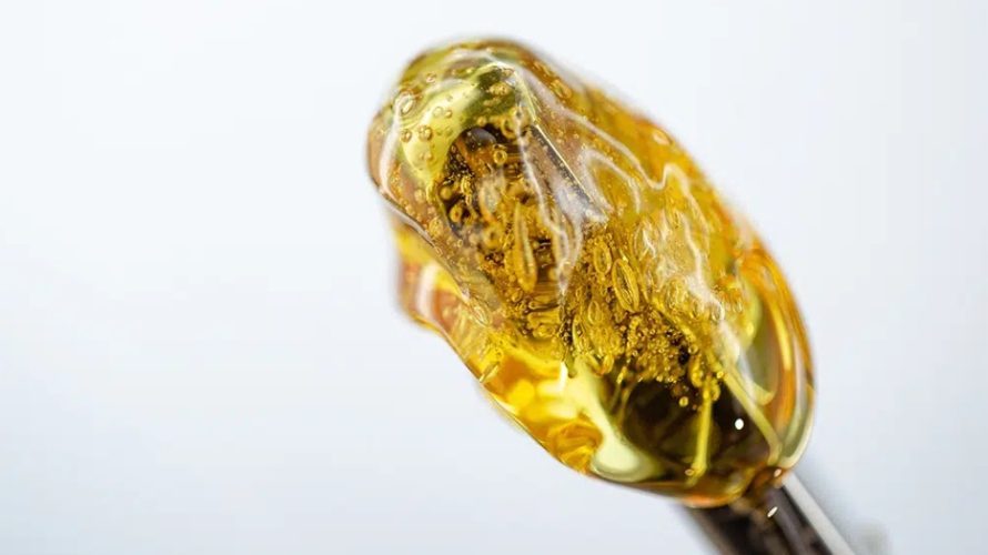It allows you to enjoy your value buds better and get the full THC experience. Here are some of the most popular products made with cannabis distillates you can find in a weed store: