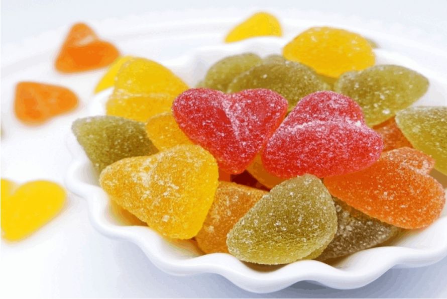 Consumers all over Canada can get 100mg THC gummies from the legacy cannabis market and have them delivered by mail order marijuana.