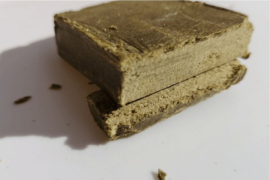 In this guide, we'll discuss the many benefits of buying your hash online as opposed to going to a physical dispensary. 