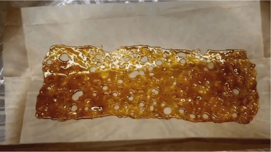 Shatter is a versatile concentrate that can be used in various ways. Here are some of the ways you can use BC shatter: