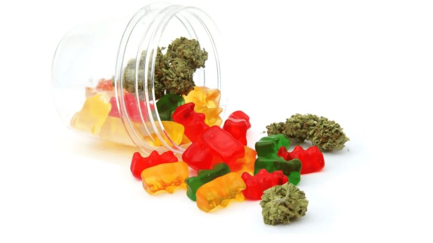 Edibles with THC come in different shapes, sizes, and flavour varieties like pineapple and chocolate! Visit your online dispensary and find out what’s in store for you and your taste buds!