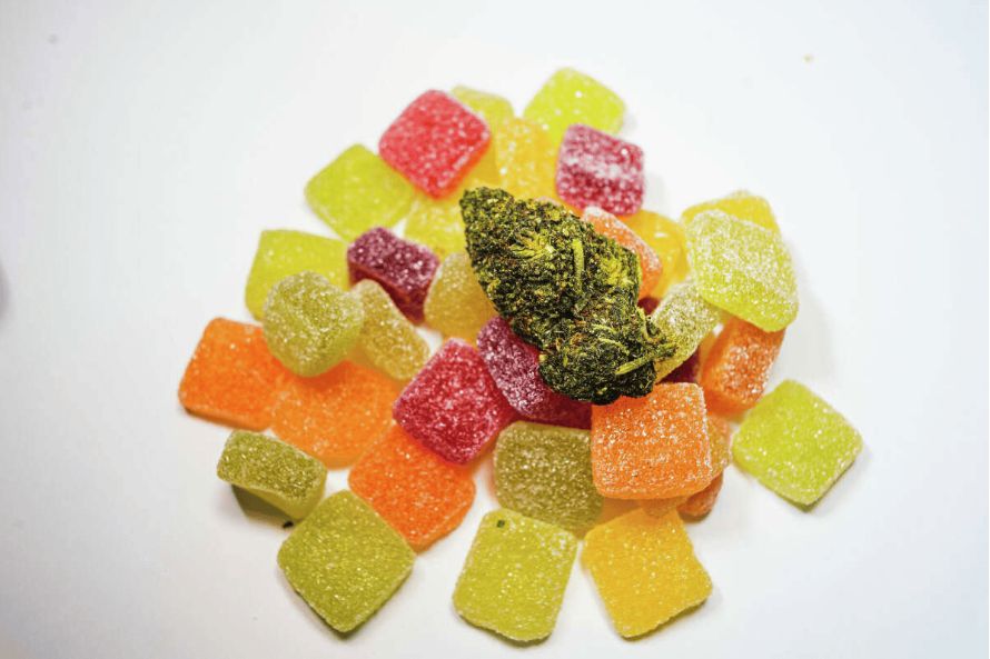 Buy edibles online in Canada and explore decadent chocolates, chewy gummy bears, THC syrups and more. Get high in the most exciting way possible for cheap.