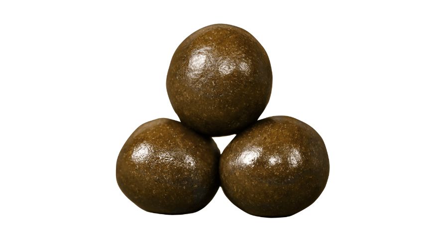 Temple ball hash refers to a unique type of Nepalese. It has a signature round, ball-like shape and a pungent, wet-soil aroma that you can smell from a distance. It's darker and more flavourful than other hash forms.