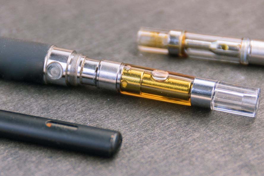 Should you go for THC vape refills or disposable pens? Our guide compares their costs & benefits to find the perfect option for your vaping needs.