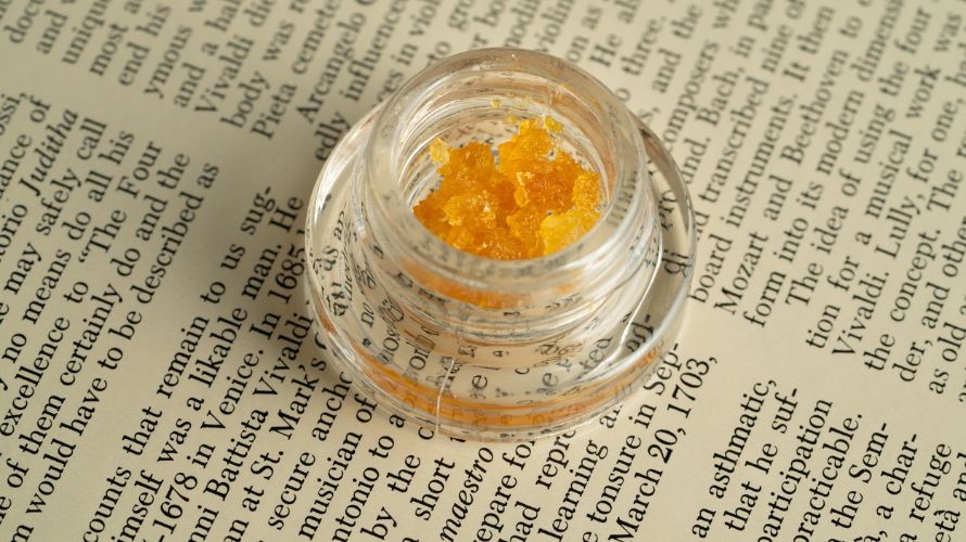 If you are looking to get the best quality weed concentrates, Chronic Farms has got your needs covered.