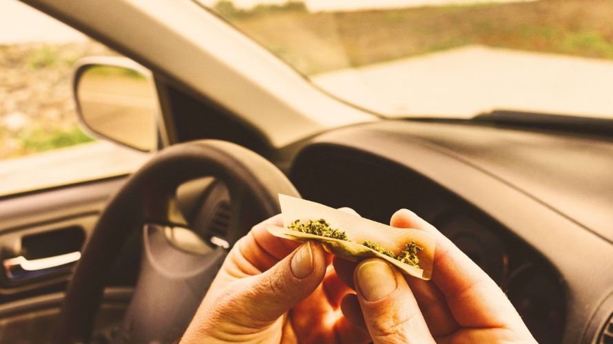Canadian cannabis travel laws are pretty strict about driving under the influence or smoking cannabis in a moving vehicle. 