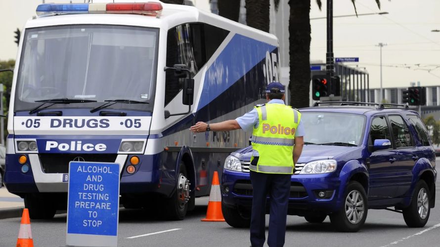 Under the cannabis and driving laws in Canada, police officers can conduct roadside cannabis impairment tests to determine if there is THC in your body. 